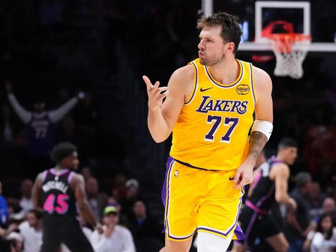 科比退役战十周年 2025-26赛季NBA十场经典战役回