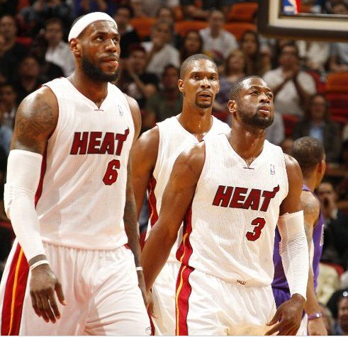 詹姆斯季后赛压力致多名队友伤病退役