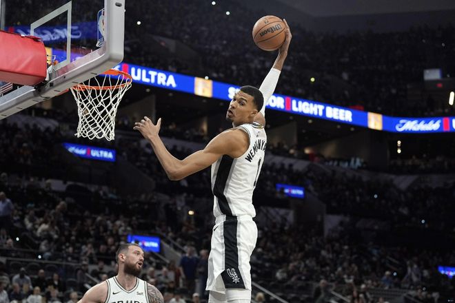 马刺力克绿军豪取5连胜 文班亚马39+8三分创生涯