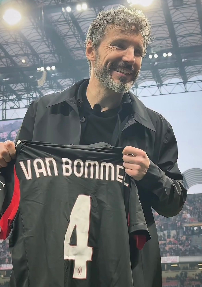 米兰传奇范博梅尔生日快乐 球迷齐贺昔日英雄重