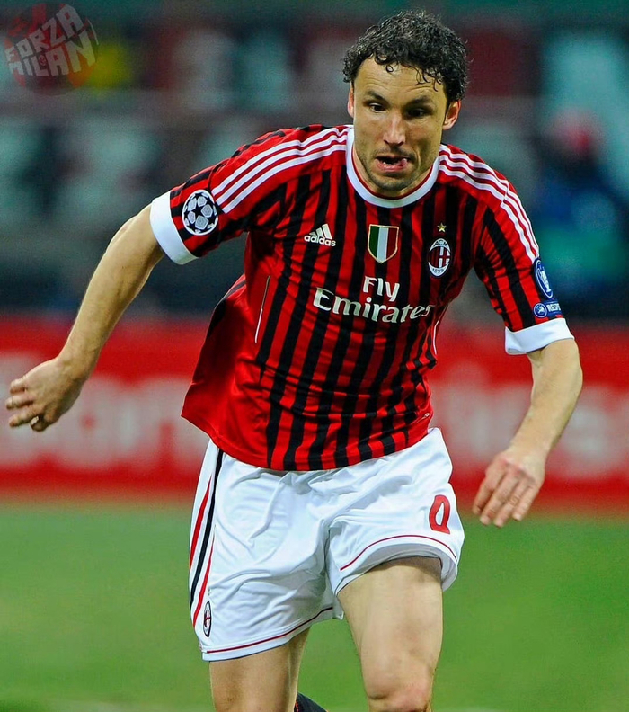 米兰传奇范博梅尔生日快乐 球迷齐贺昔日英雄重